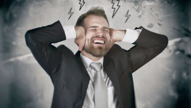 איש שלא שומע טוב, הסתומה הזאת...